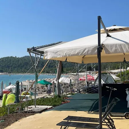 Athina Beachfront House *
