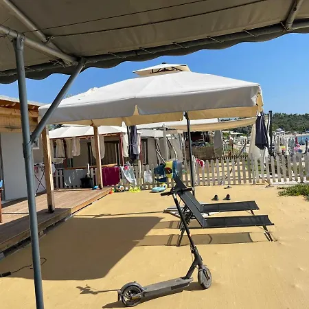 Κάμπινγκ Athina Beachfront House *