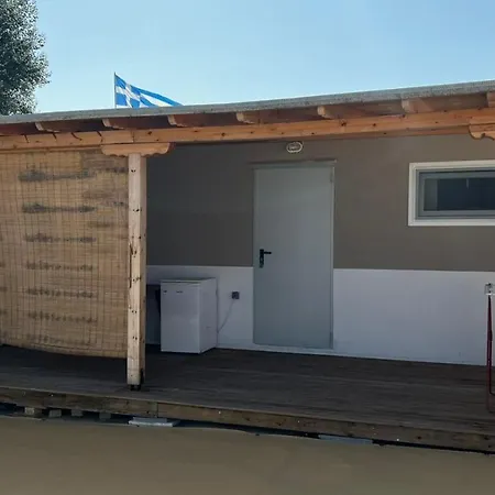 Athina Beachfront House Campingplads *